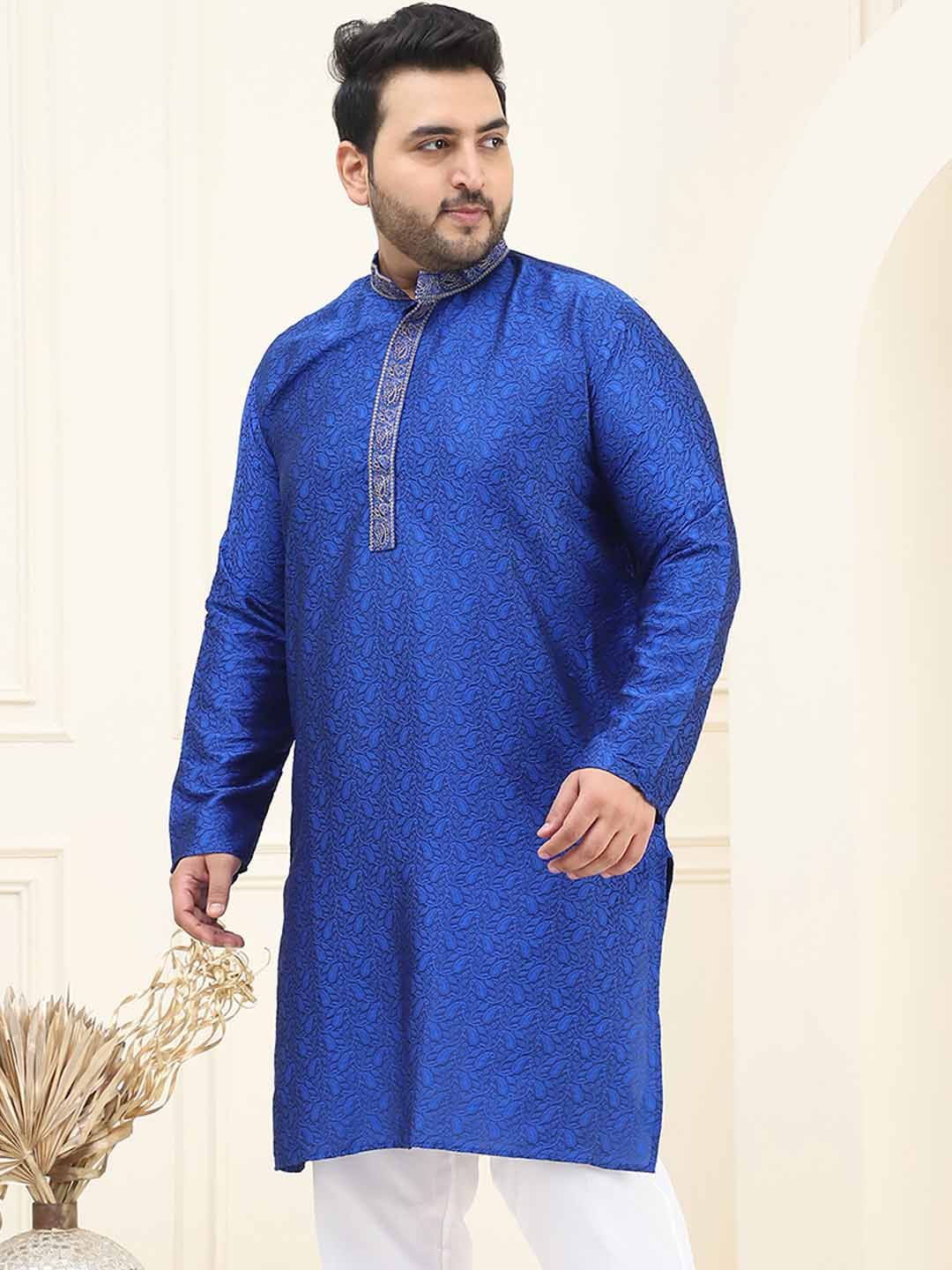 SOJANYA PLUS Ethnic Motifs Woven Design Band Collar Silk Straight Kurta