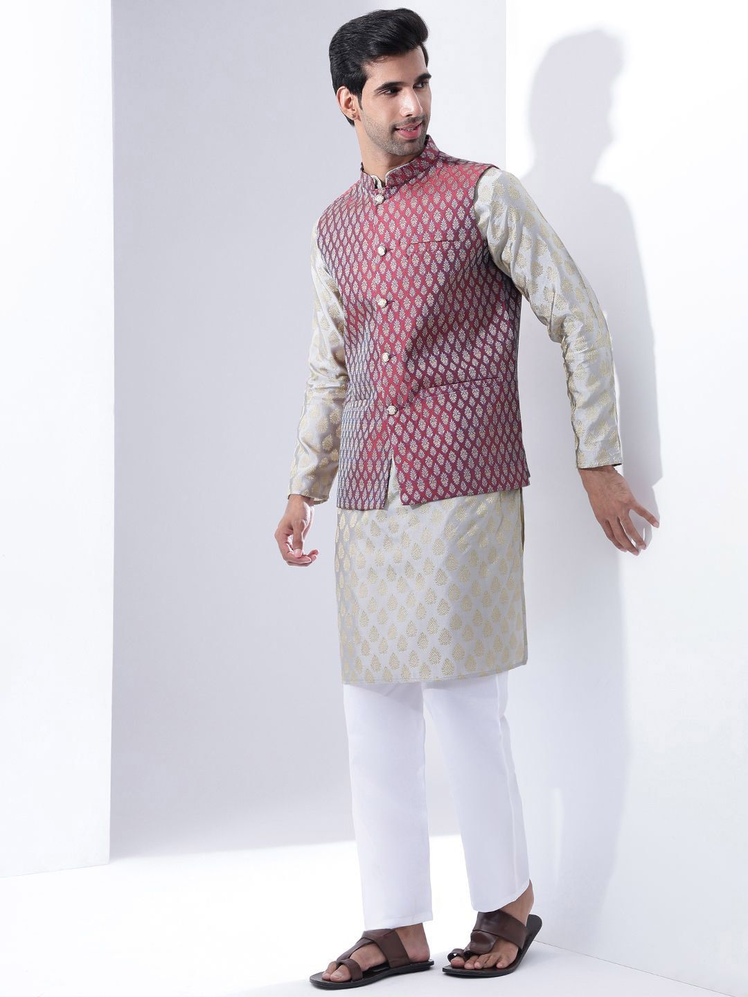 Anouk Men Ethnic Motifs Woven Design Kurta with Pyjama
