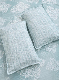 KLOTTHE Motif Etnik Hijau & Putih 300 TC Cadar King dengan 2 Sarung Bantal