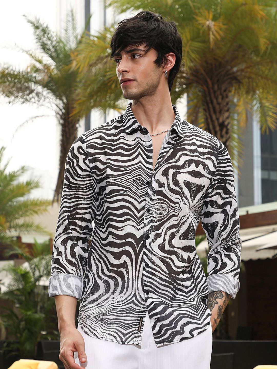 Campus Sutra Men Comfort Printed Casual Shirt
