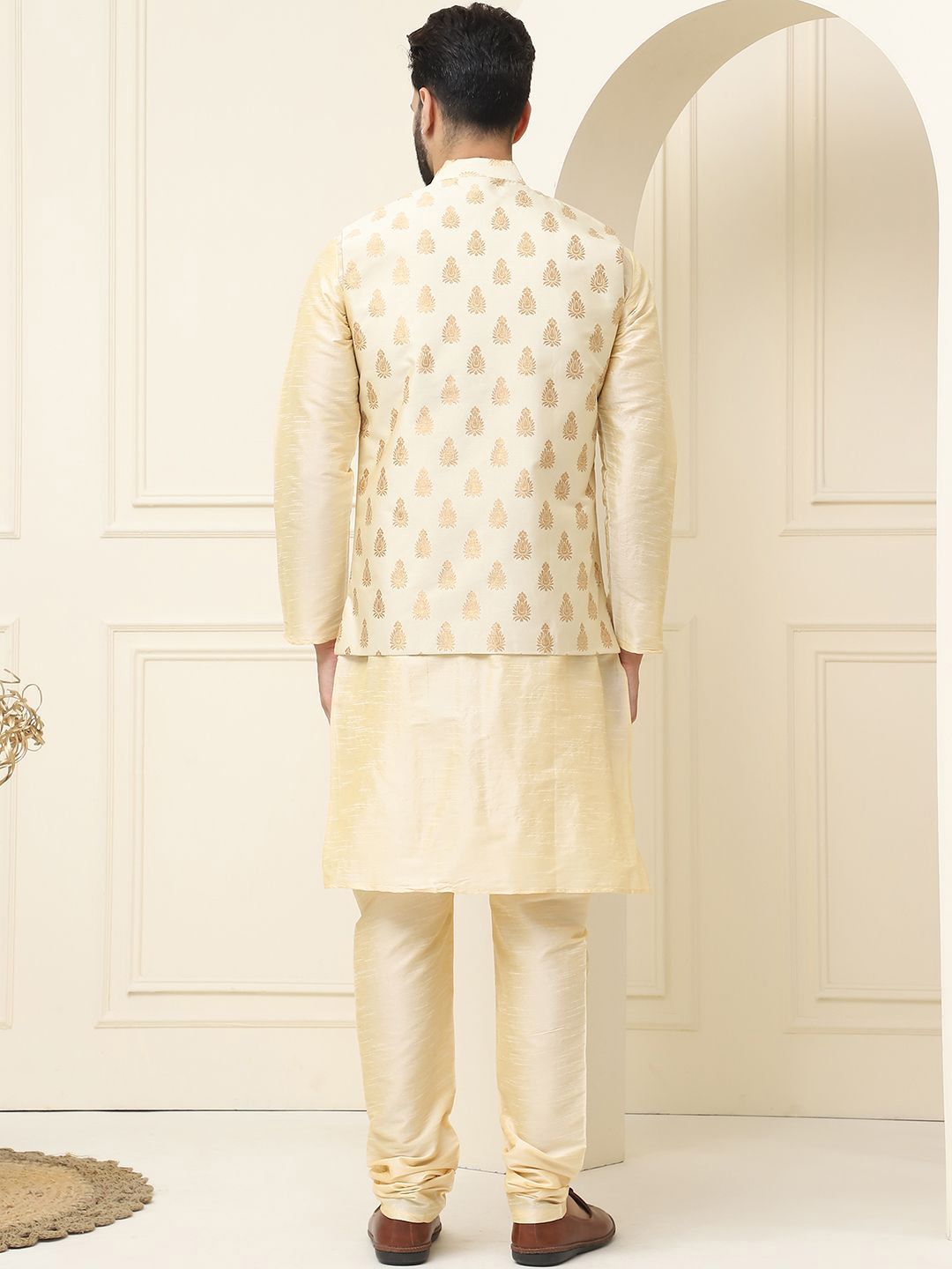 SOJANYA Kurta Kapas Sutera Kolar Mandarin Dengan Jaket Nehru Rekaan Churidar & Tenunan