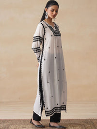 Rumah Wanita Chikankari White Muslin Chikankari Sulam Kurta