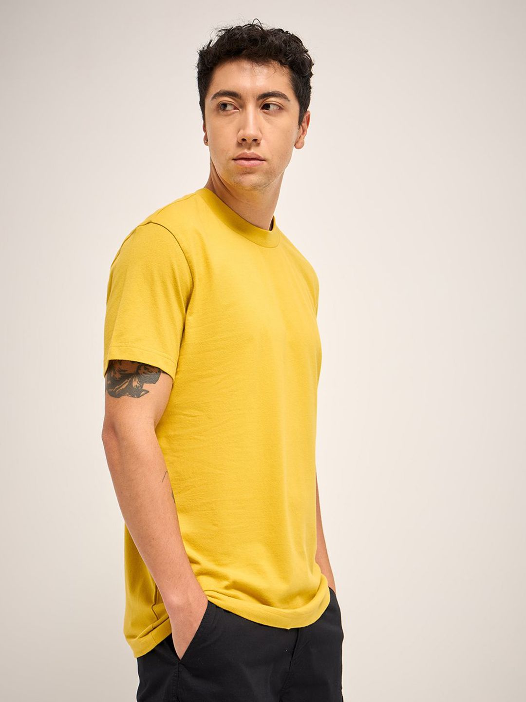 THE BEAR HOUSE Men Solid Round Neck Pure Cotton T-shirt