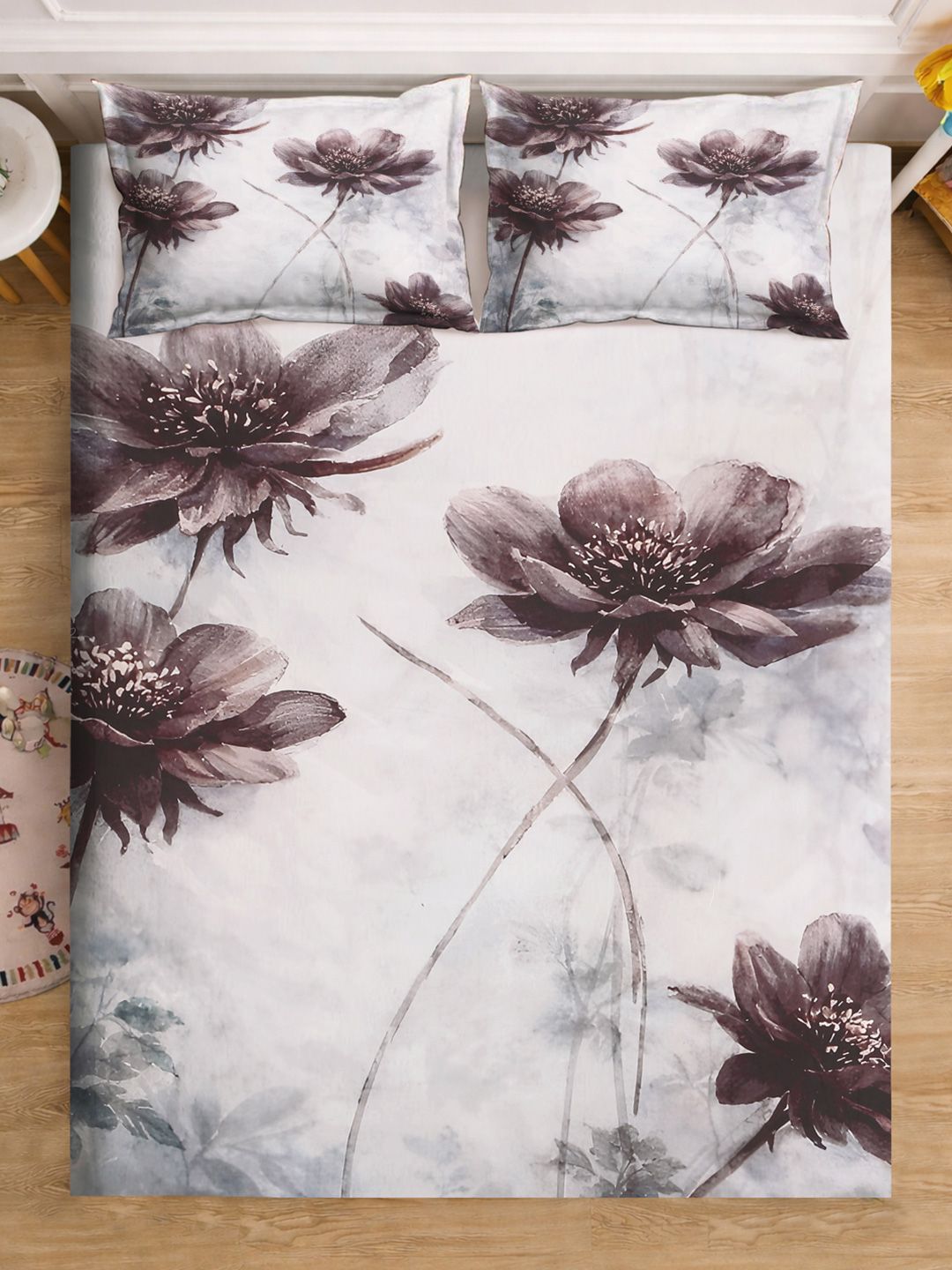 KLOTTHE Grey & Purple Floral Printed Flat 300 TC King Fine Bedsheet With 2 Pillow Cover