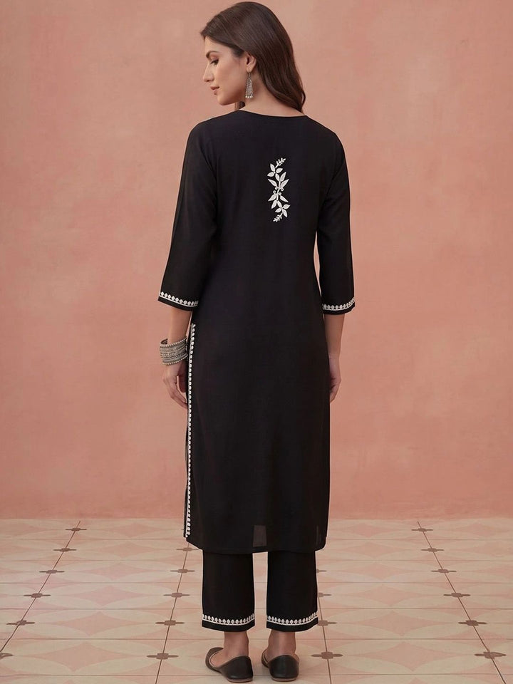 House of Chikankari Women Regular Chikankari Kurta with Trousers