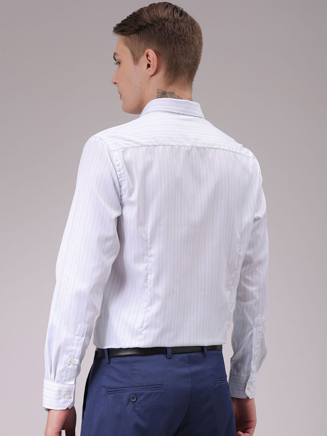 The Indian Garage Co. X Luxe Men Cutaway Collar Vertical Striped Slim Fit Formal Shirt