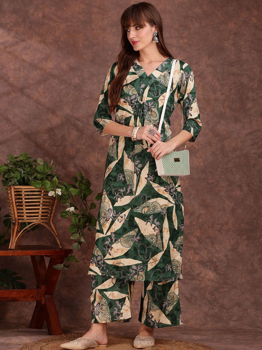 KALINI Women Floral Printed Regular Kurta with Palazzos