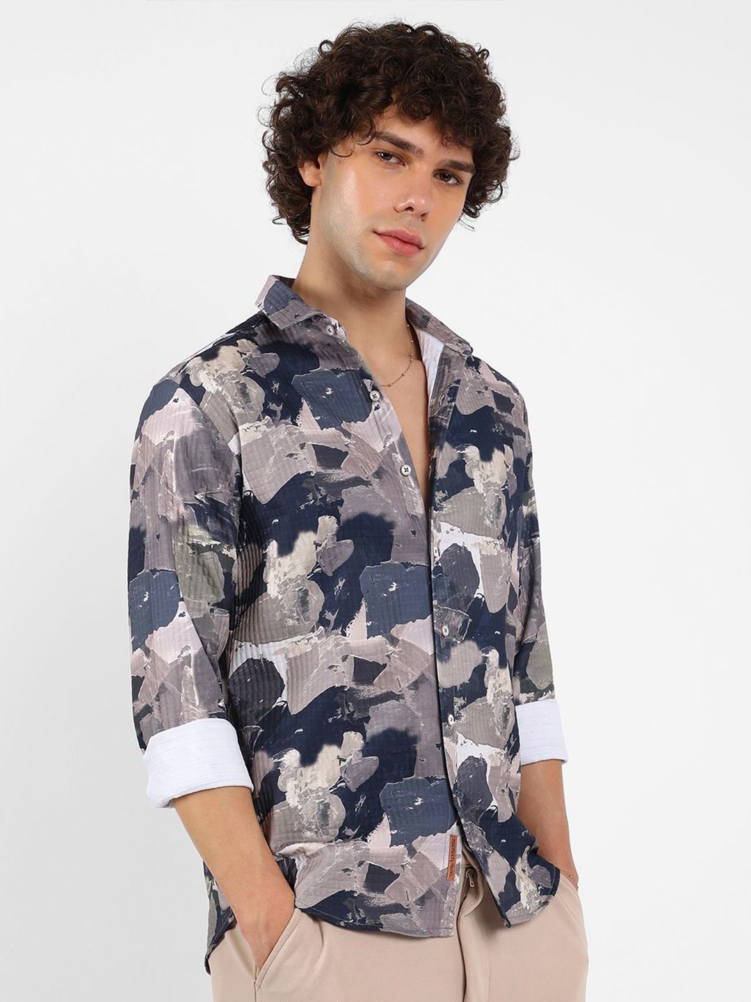 Campus Sutra Men Comfort Spread Collar Abstract Printed Casual Shirt