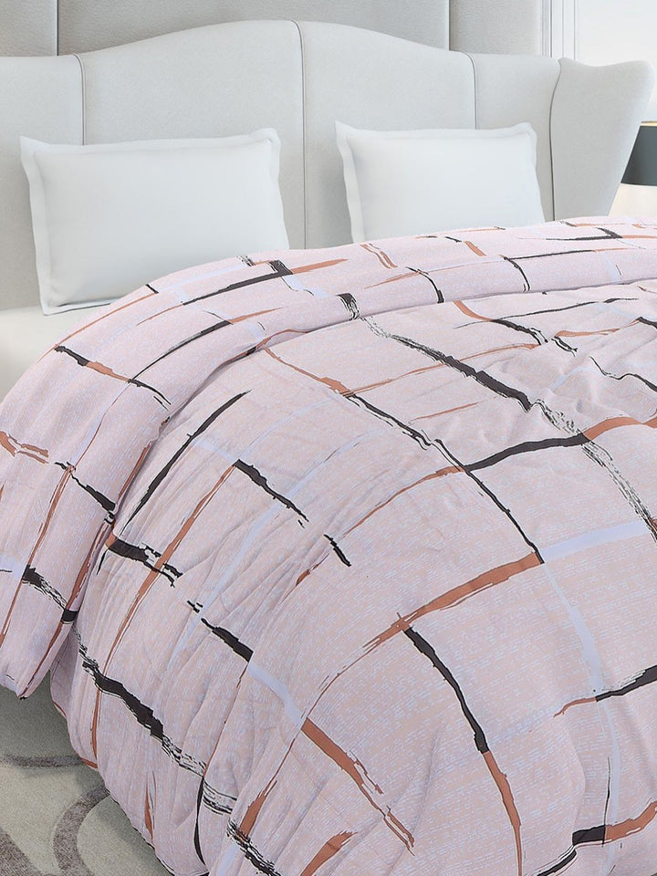 Monte Carlo Peach-Coloured & Brown Geometric Mild Winter 210 GSM Double Bed Duvet