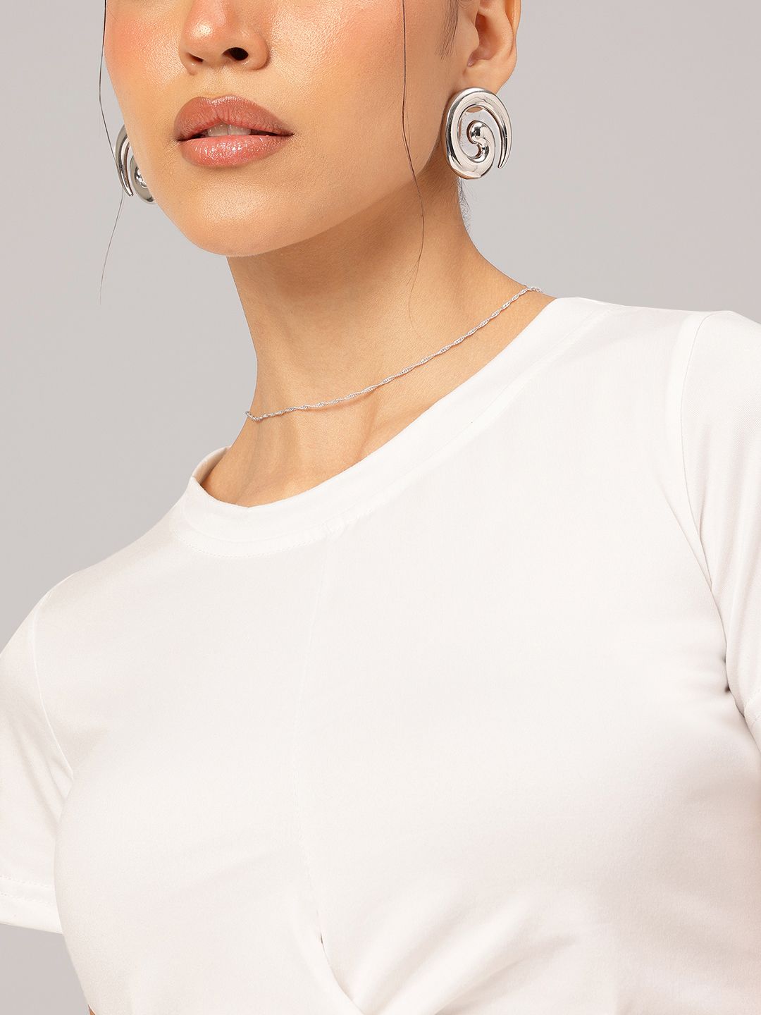 DressBerry Ethereal Twisted Chic Crop Top