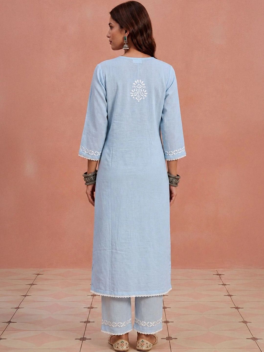 House of Chikankari Women Regular Chikankari Kurta with Trousers