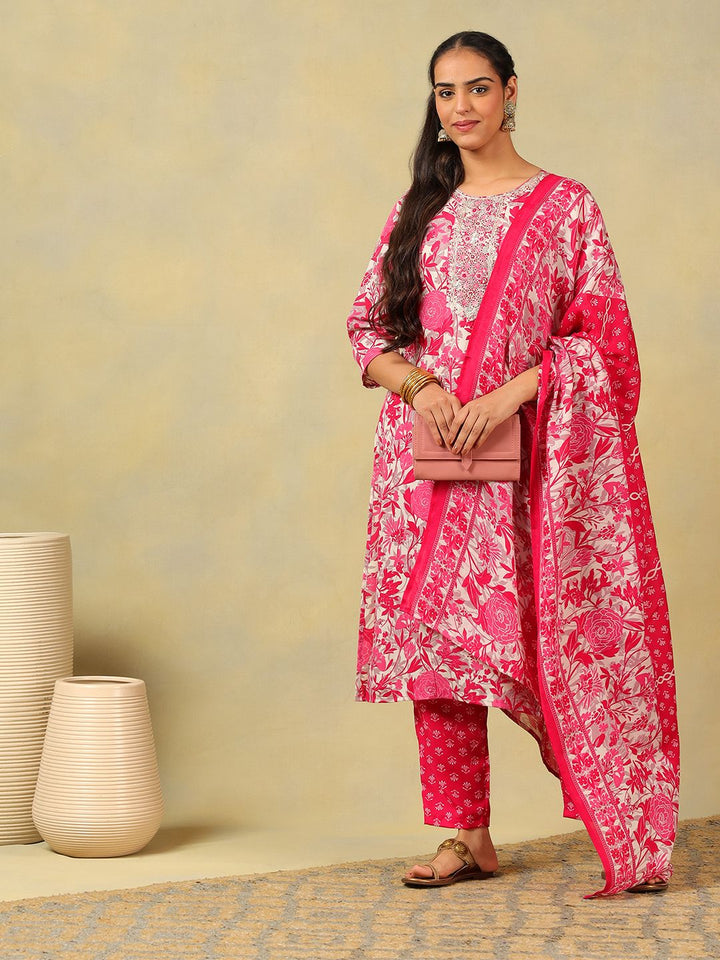 Mamicha Women Floral Printed Regular Thread Work Pure Cotton Kurta with Trousers & With Dupatta