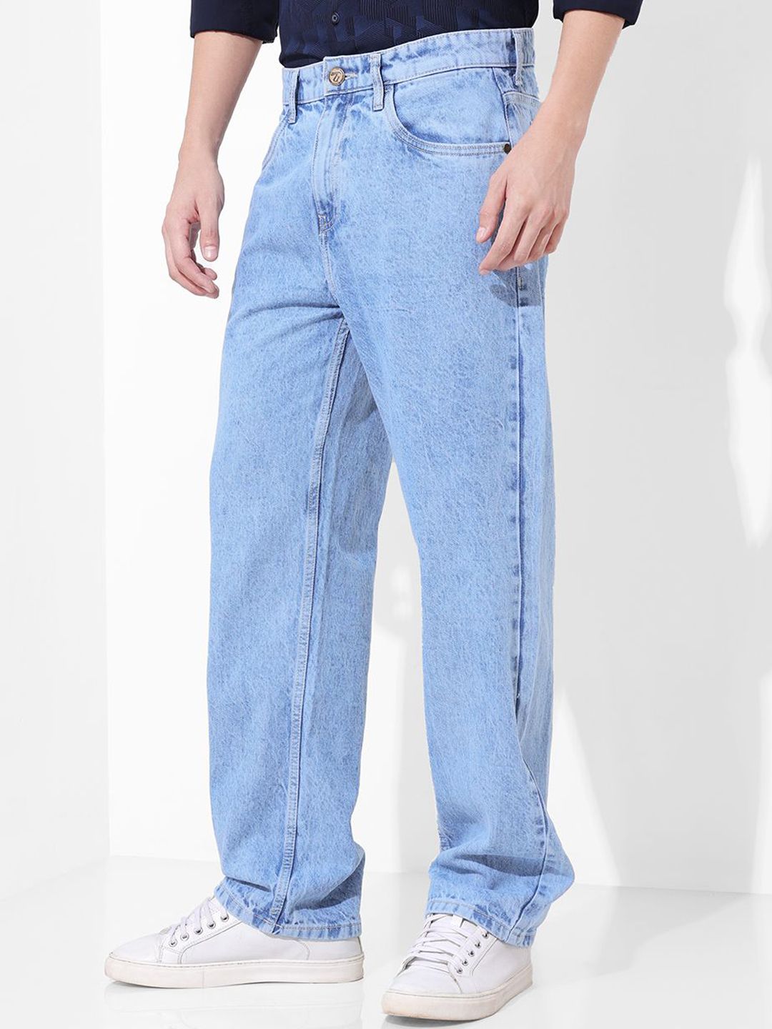 The Indian Garage Co Men Cotton Relaxed Fit Mid-Rise Light Fade Jeans