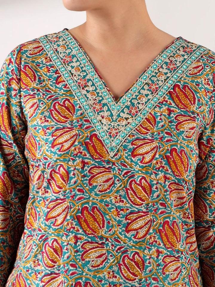 Mamicha Women Floral Printed Regular Kurta with Trousers & With Dupatta