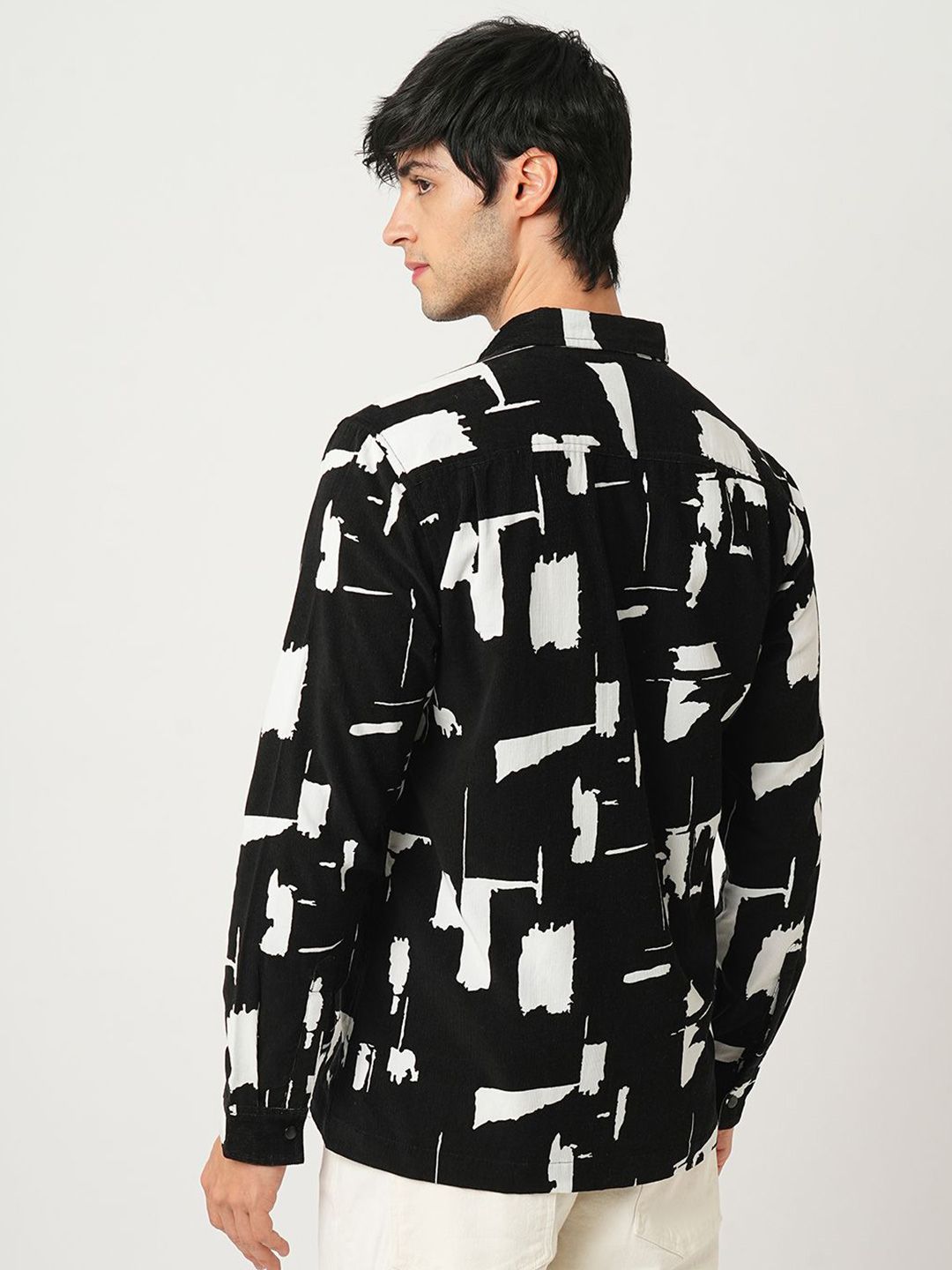 VASTRADO Men Classic Spread Collar Abstract Printed Cotton Slim Fit Casual Shirt
