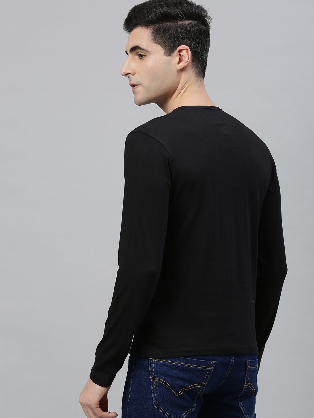 Urbano Fashion Men Black Solid Henley Neck Pure Cotton T-shirt