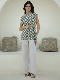 Sanskrutihomes jaket selimut leher bulat bercetak bunga