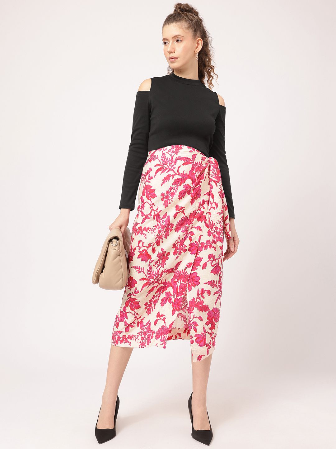 DressBerry Fierce-Feminine Cold Shoulder Full Sleeves Top