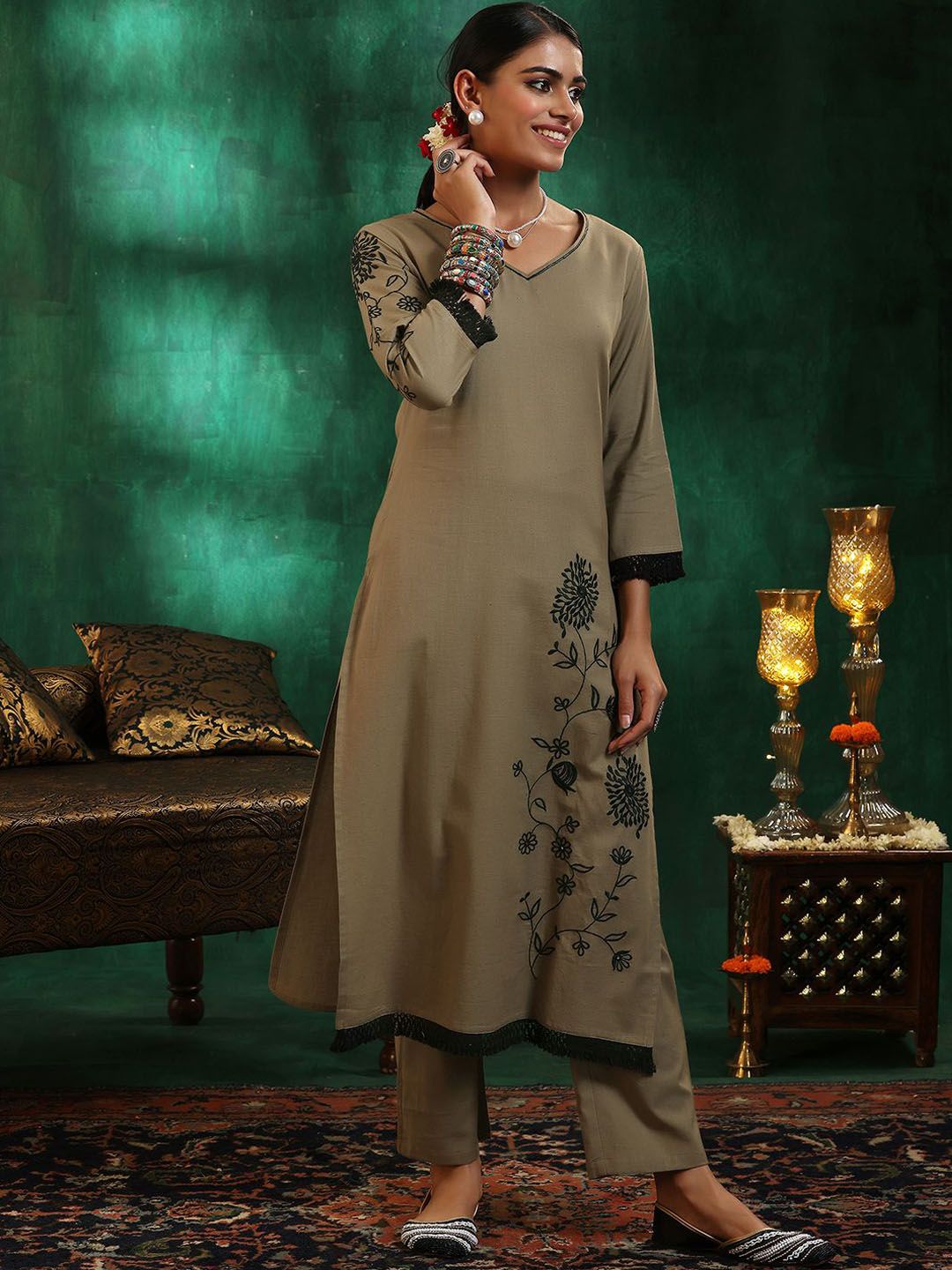 Libas Women Floral Embroidered Regular Thread Work Pure Cotton Kurta with Trousers & With Dupatta