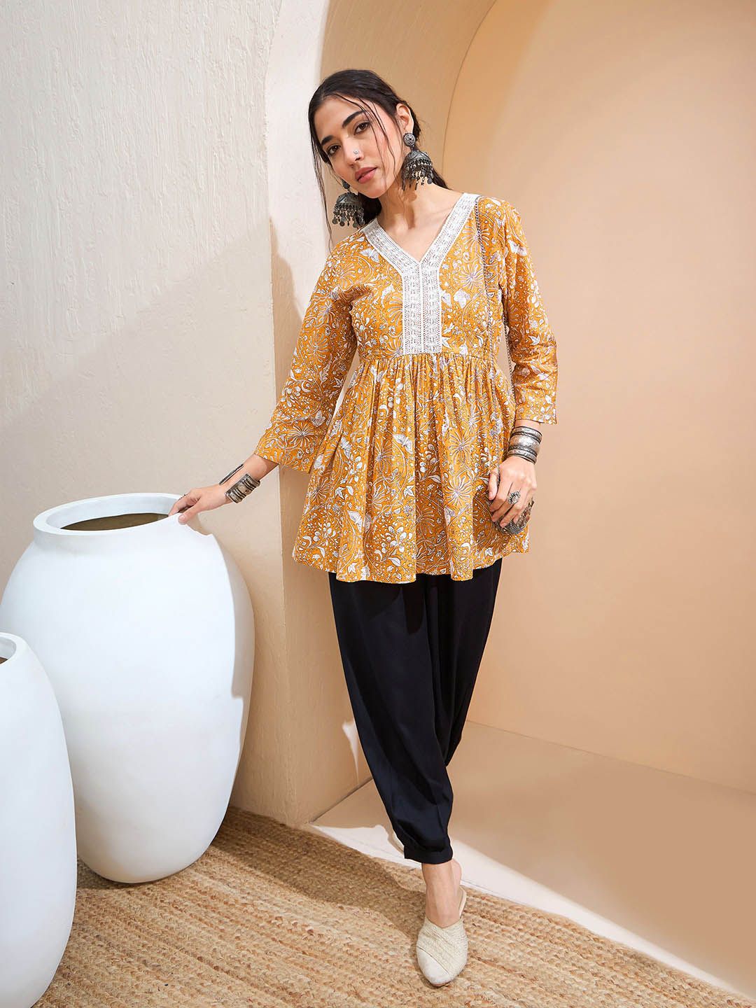 Shae by SASSAFRAS Floral Printed V-Neck Gotta Patti Pure Cotton Gotta Patti Pleated Kurti