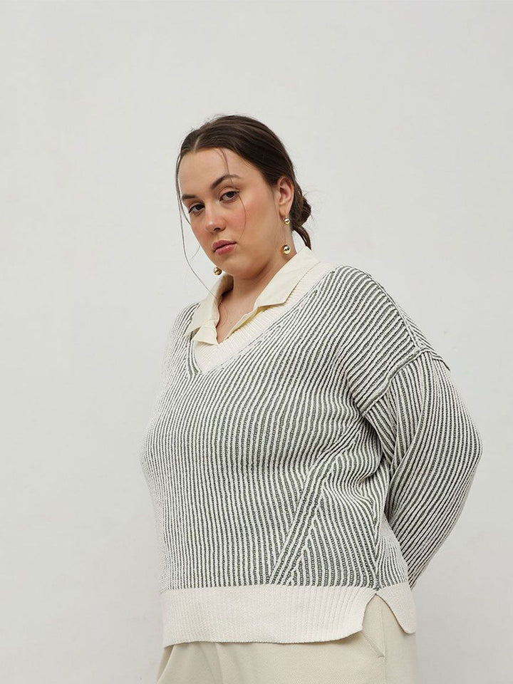 CURVY STREET Women Striped Pullover Sweater
