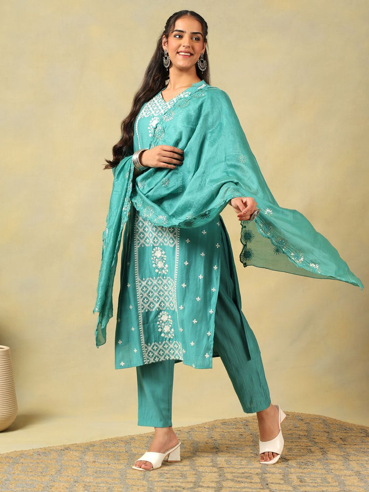Mamicha Women Ethnic Motifs Embroidered Regular Thread Work Pure Cotton Kurta with Trousers & With Dupatta