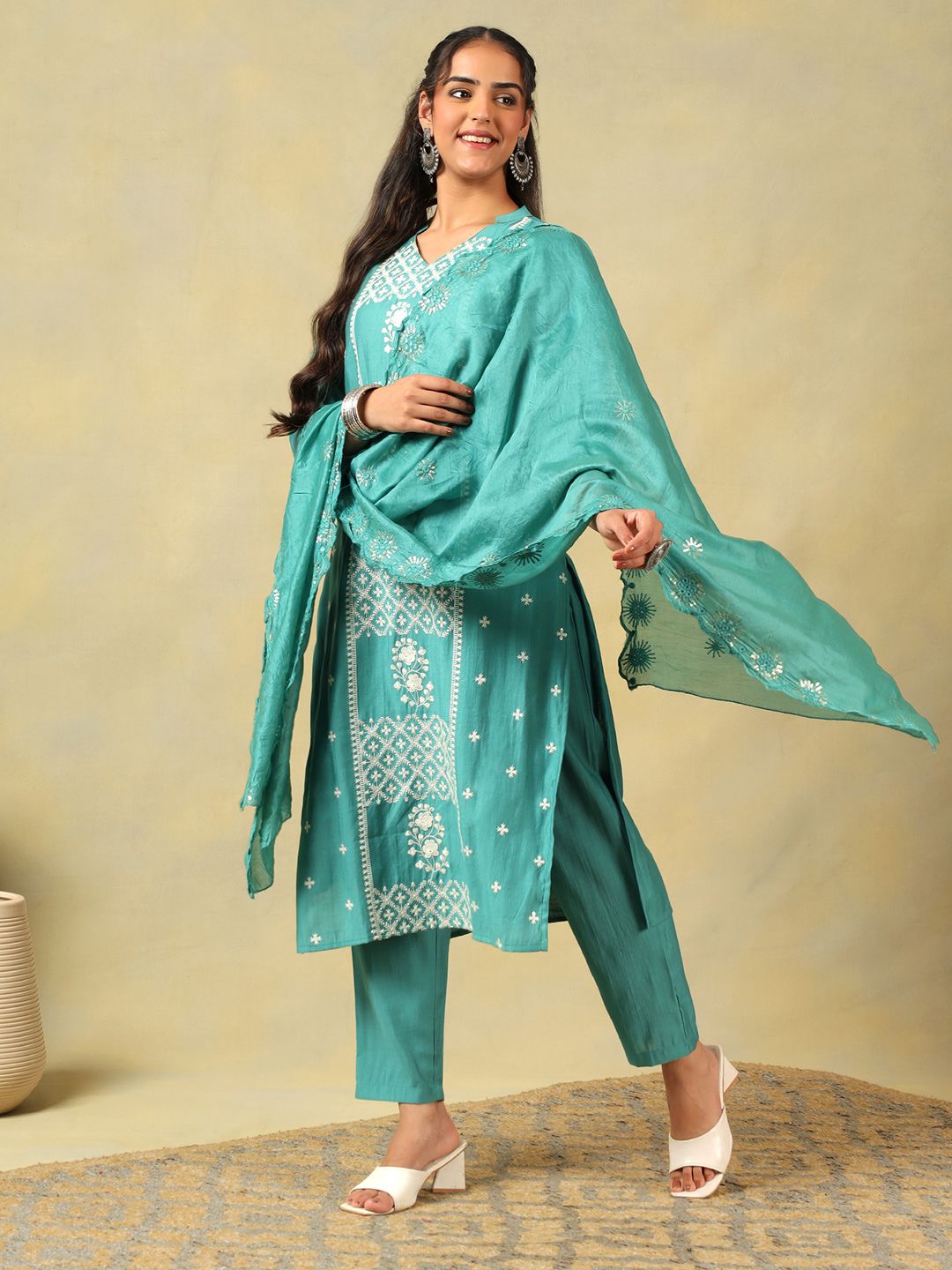 Mamicha Women Ethnic Motifs Embroidered Regular Thread Work Pure Cotton Kurta with Trousers & With Dupatta