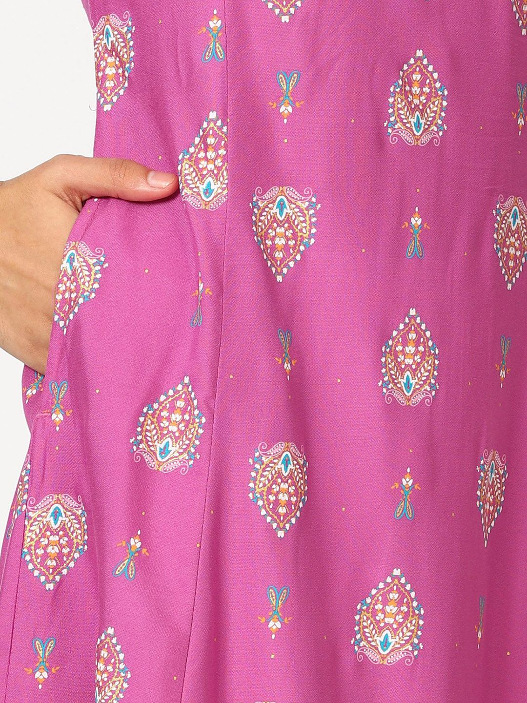 W Purple Ethnic Motifs Printed Thread Work V-Neck Straight Kurta