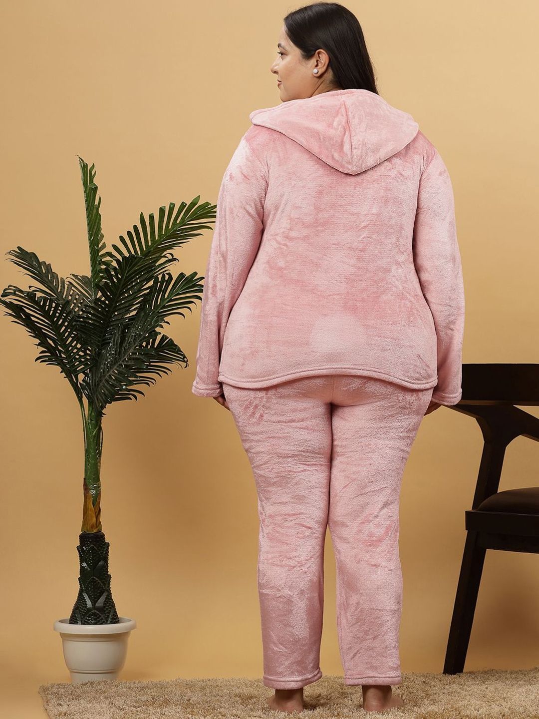 KLOTTHE Women Solid Plus Size Hooded Nightsuit