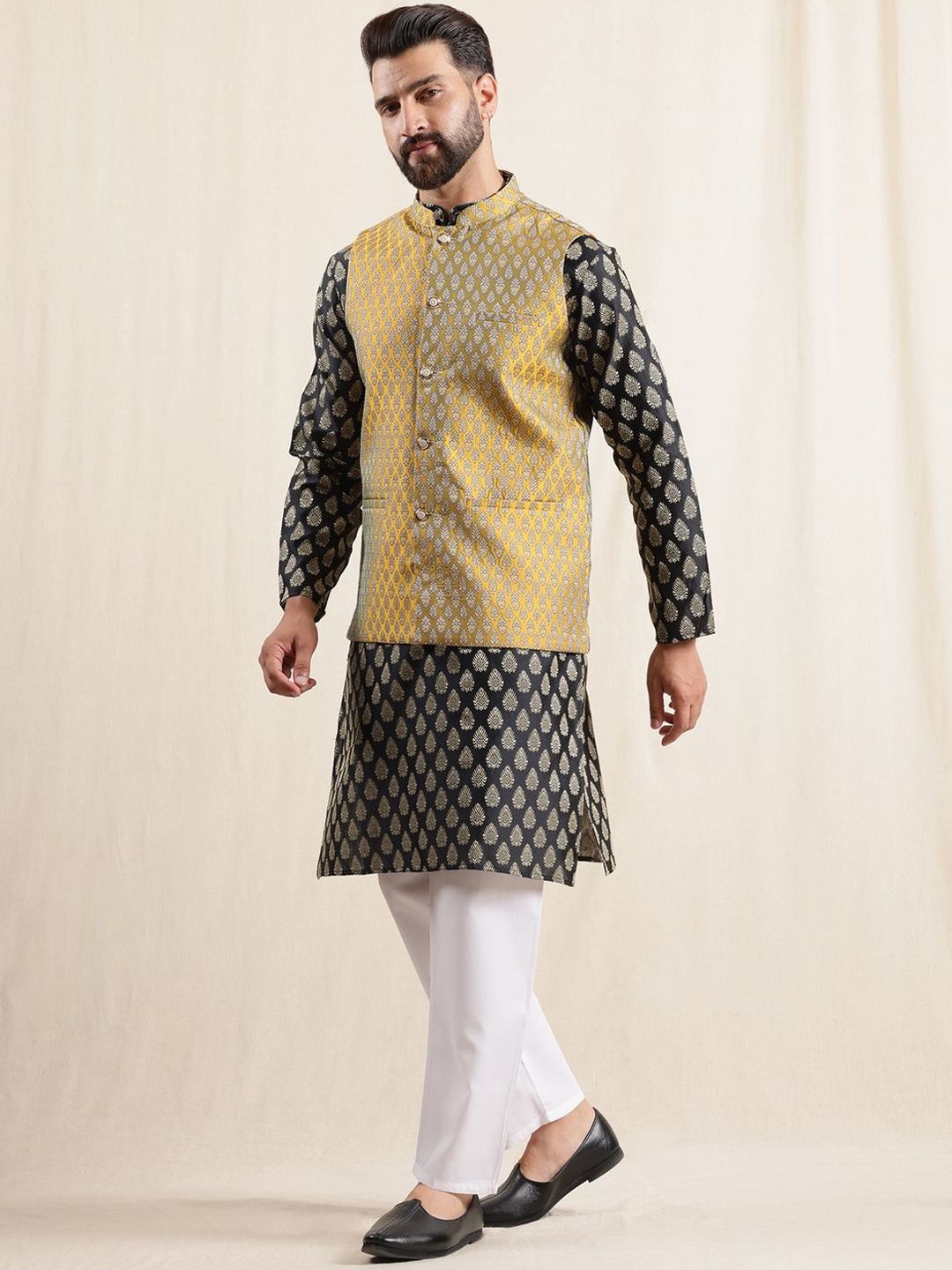 Anouk Men Floral Printed Kurta with Pyjamas & Nehru Jacket