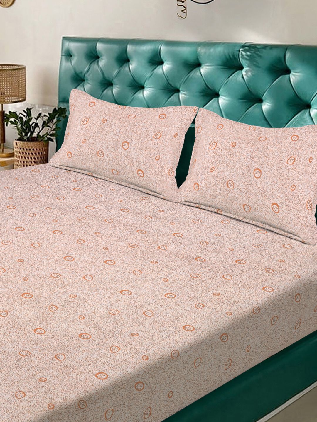 KLOTTHE Orange & Beige 300 TC Cotton Blend Fitted King Bedsheet with 2 Pillow Covers