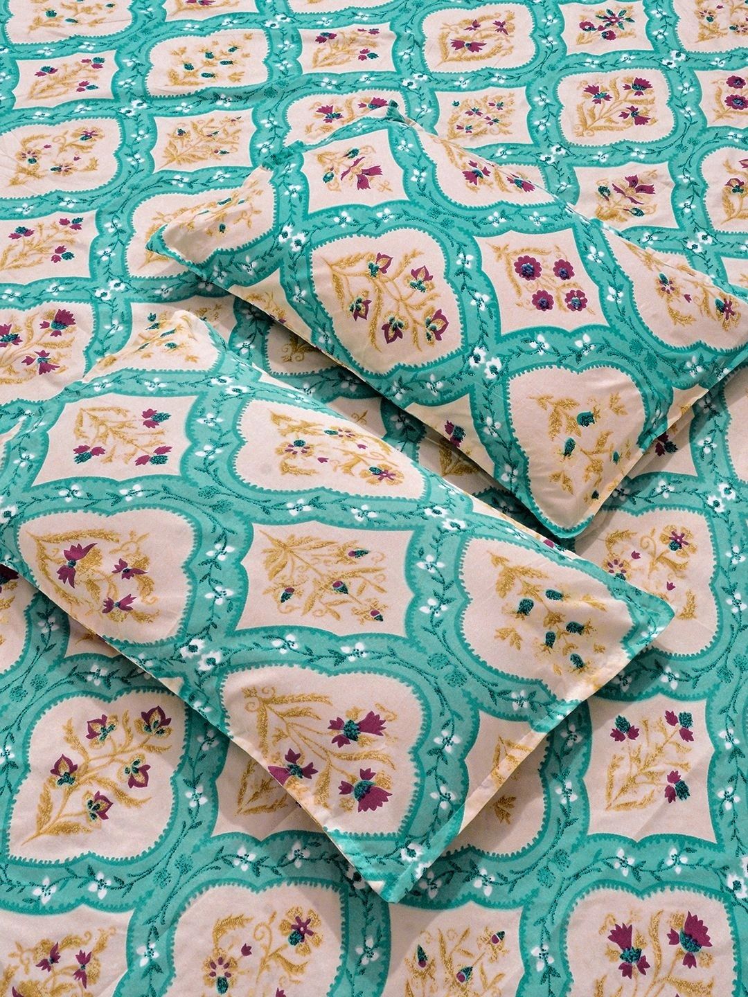 KLOTTHE Multicoloured & Yellow Floral 300 TC King Bedsheet with 2 Pillow Covers