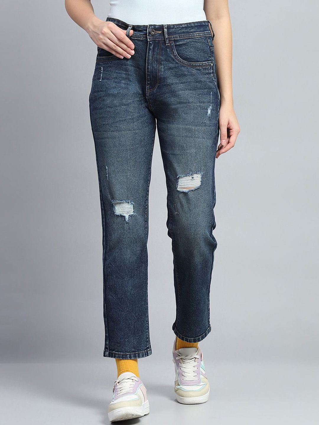 Monte Carlo Women Cotton Straight Fit Mildly Distressed Heavy Fade Jeans