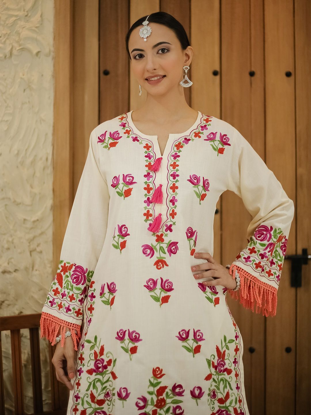 HOUSE OF KARI Floral Embroidered Cotton Falak Kashmiri Straight Kurta