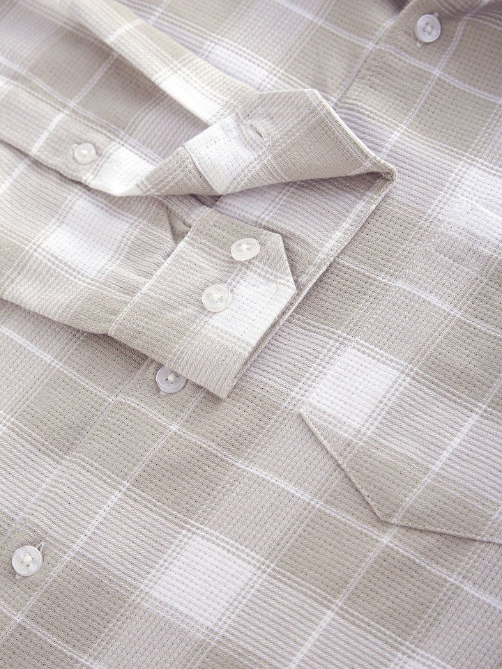 VASTRADO Men Classic Cutaway Collar Tartan Checked Cotton Slim Fit Casual Shirt