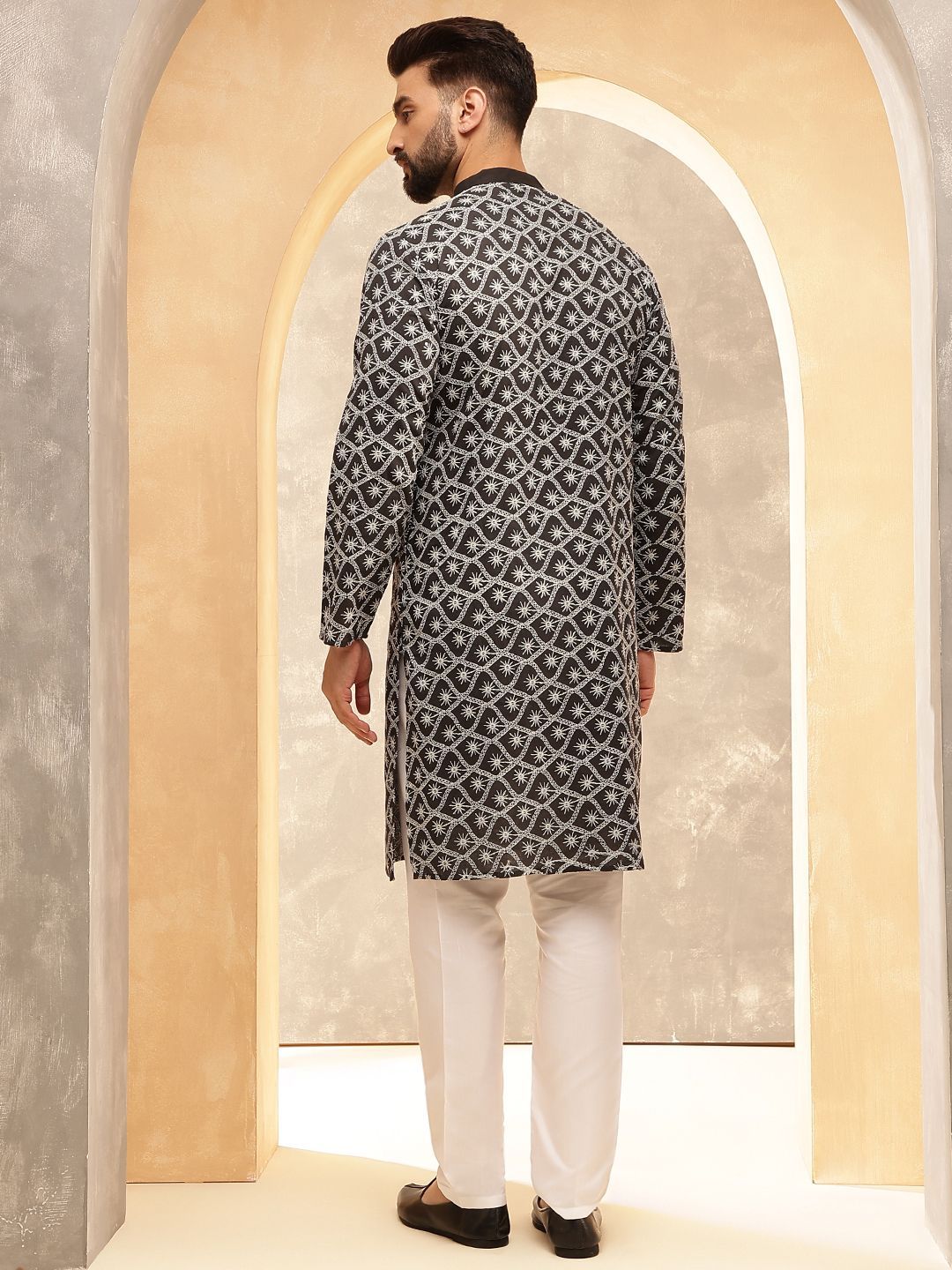 Anouk Black And White Floral Embroidered Band Collar Pure Cotton Kurta With Trouser