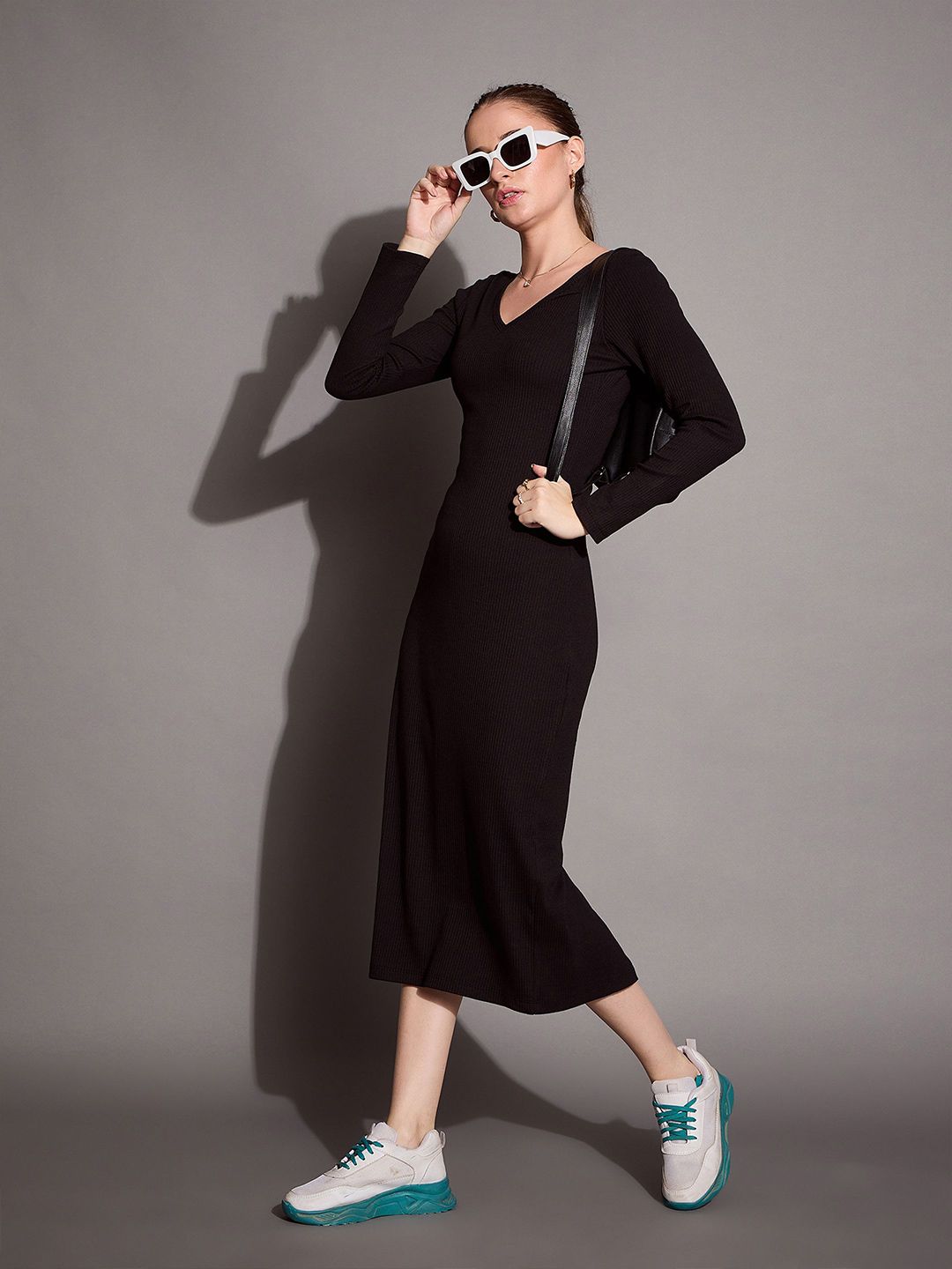 SASSAFRAS BASICS Bodycon Solid Midi Dress