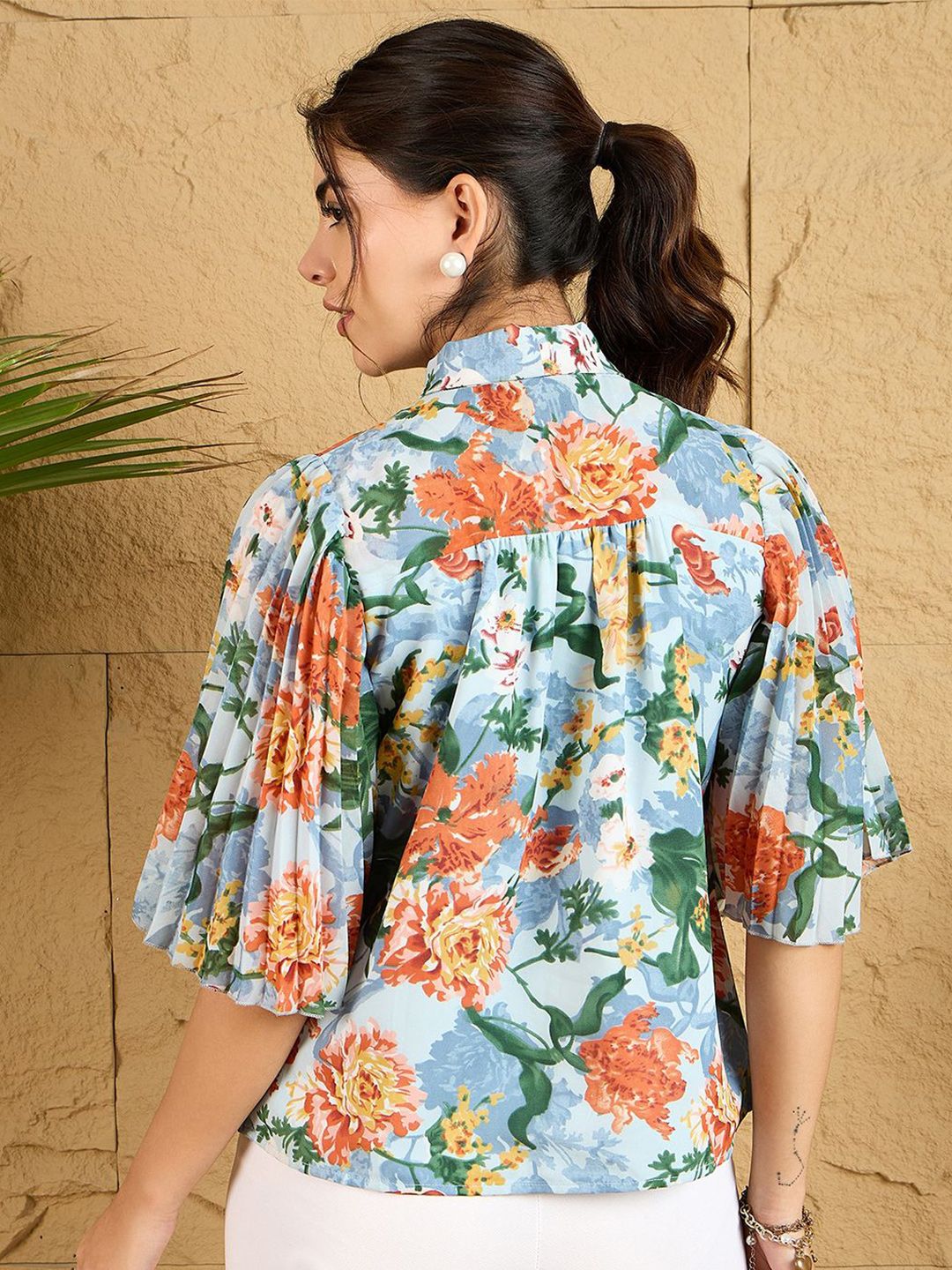 Berrylush Women Floral Printed Tie-Up Neck Georgette Top