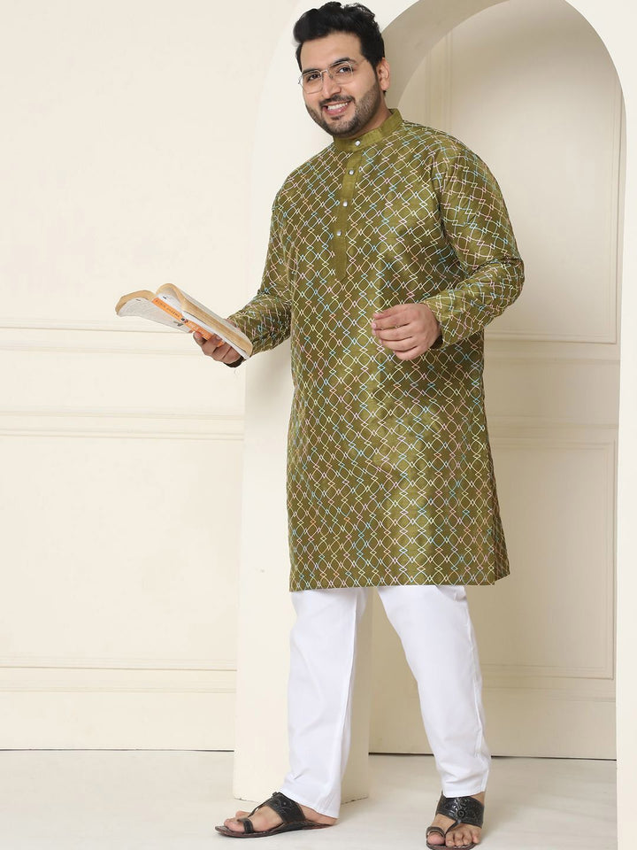 SOJANYA PLUS Geomtric Embroidered Mandarin Collar Straight Kurta with Pyjamas