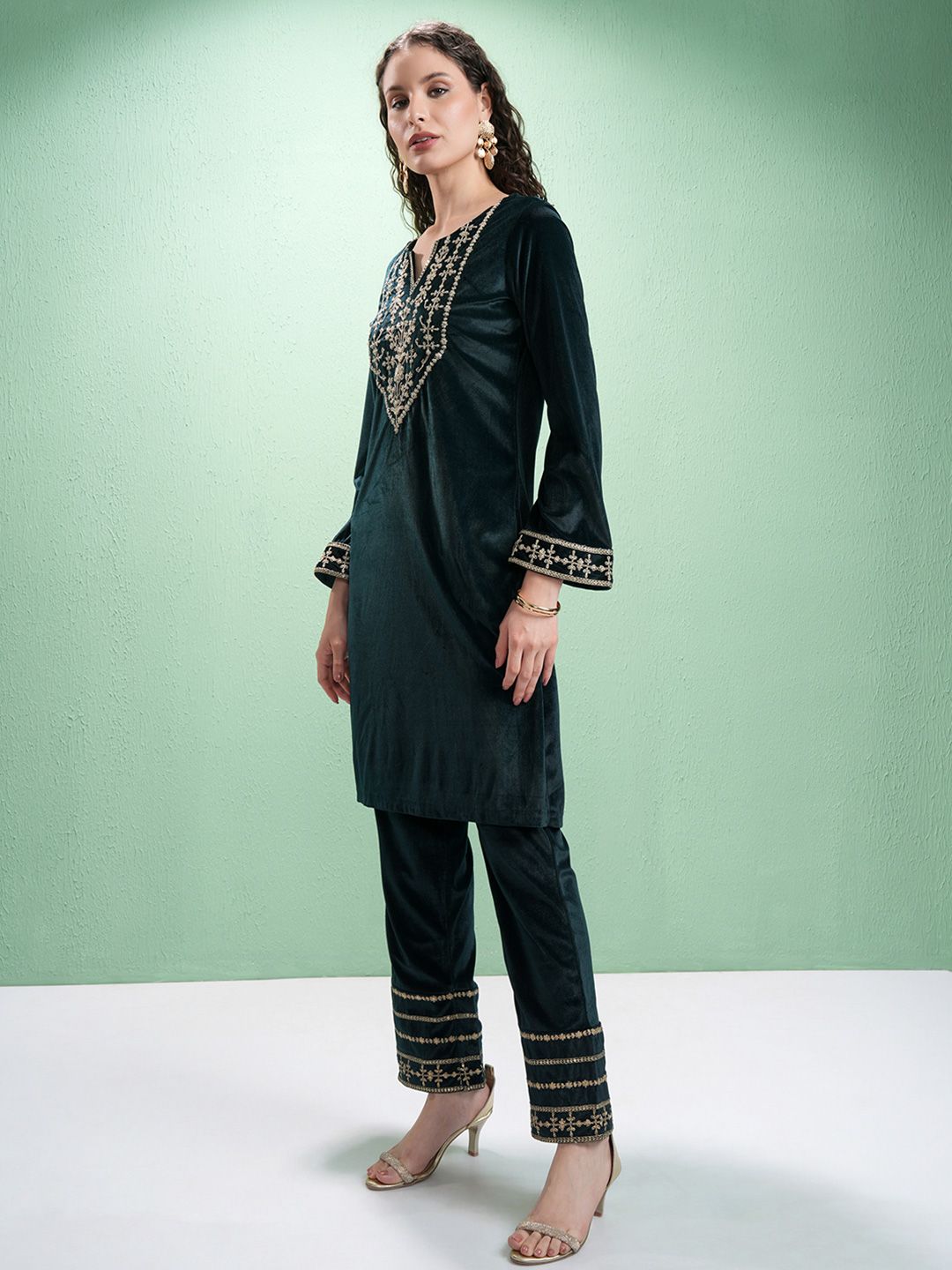 Vishudh Women Embroidered Regular Kurta with Trousers & With Dupatta