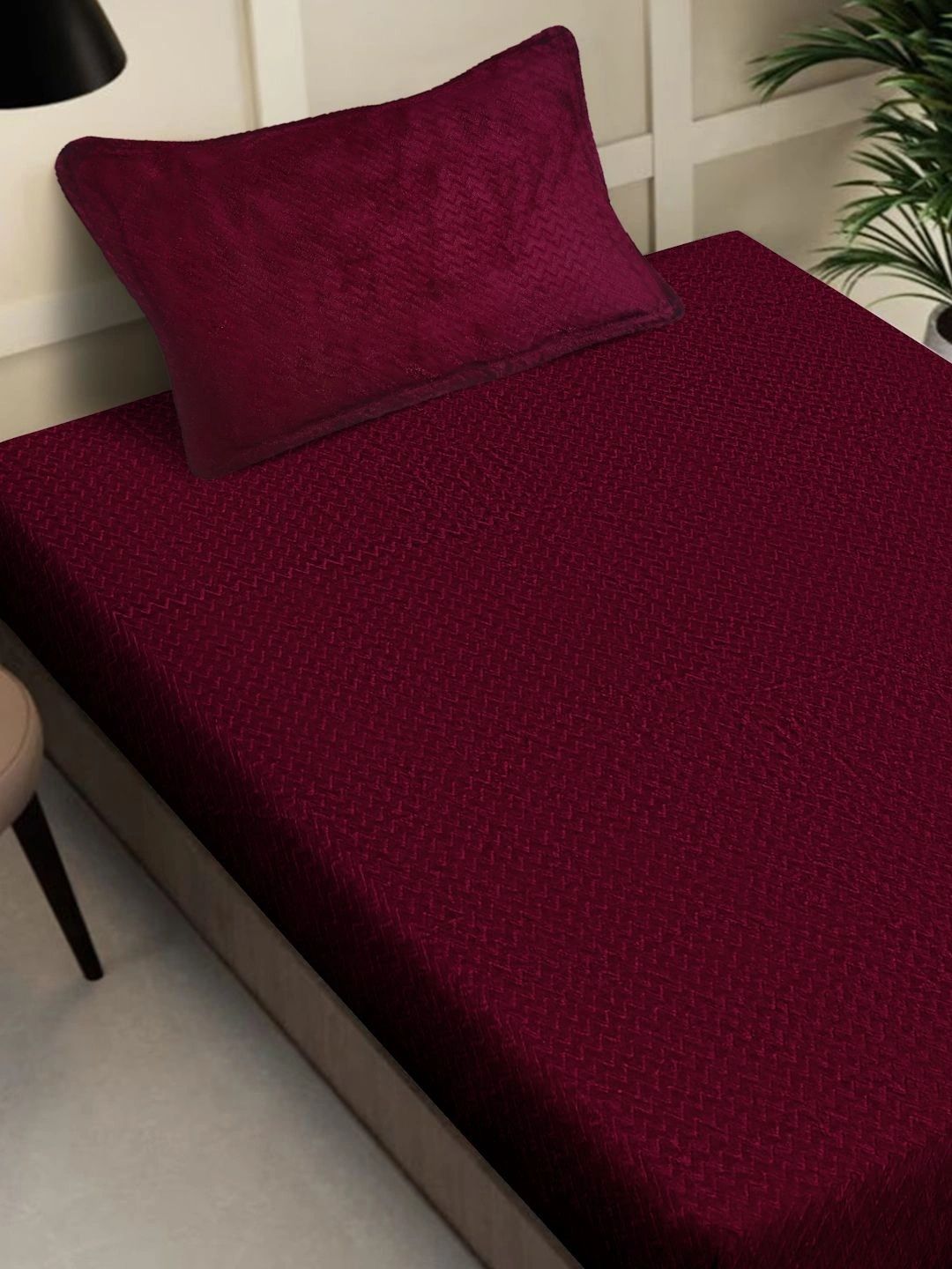 Myntra Elegant Homes Maroon Woolen 300 TC Single Bedsheet with 1 Pillow Covers- 225X150 cm