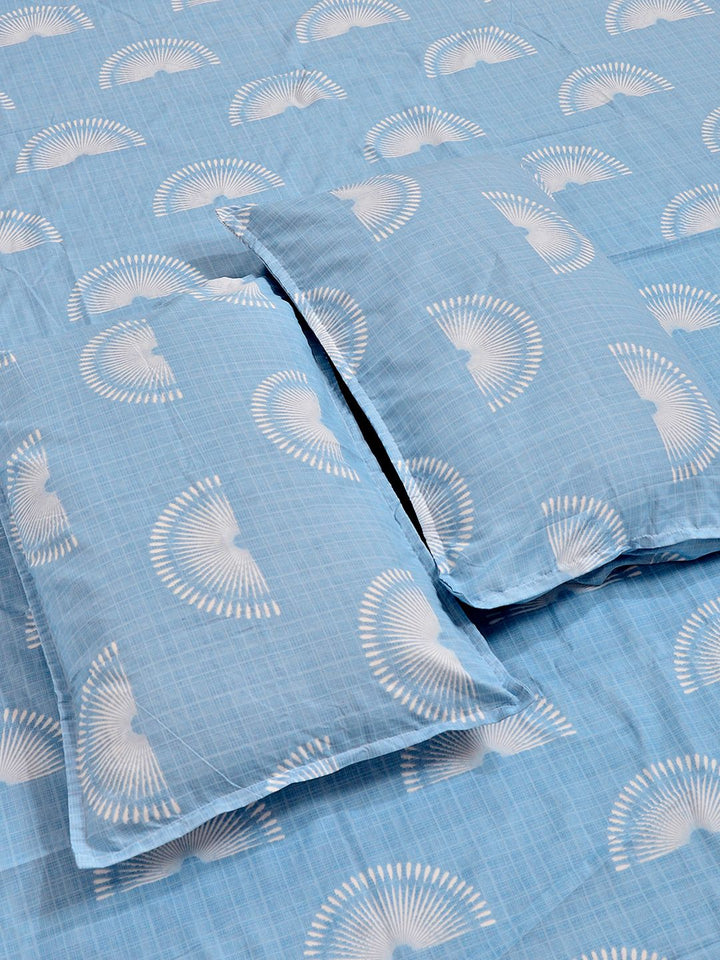 KLOTTHE Blue Geometric Printed Fitted 300TC Double King Bedsheet With 2 Pillow Cover