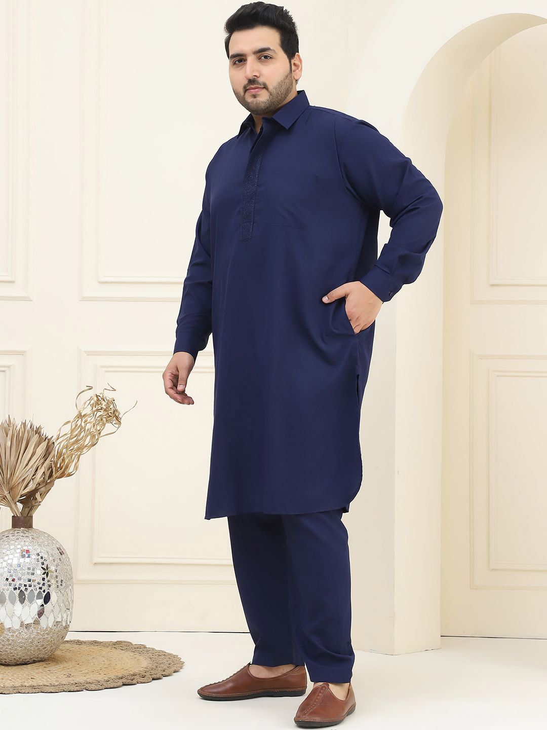 SOJANYA PLUS Shirt Collar Regular Straight Kurta with Salwar