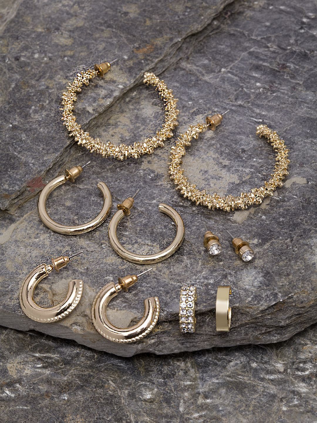 DressBerry Contemporary Drop Earrings