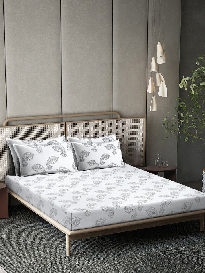 Myntra Elegant Homes Motif Etnik Putih 400 TC Cadar Tempat Tidur Queen dengan 2 Sarung Bantal
