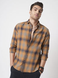 VASTRADO Men Classic Fit Spread Collar Checked Cotton Casual Shirt