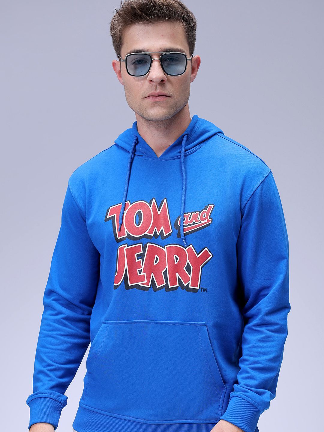 The Indian Garage Co Men Regular Fit Tom & Jerry Printed Overhead Hooded Sweatshirt