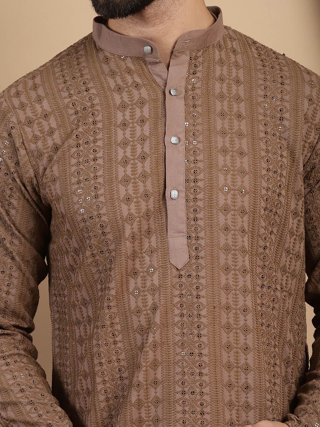 Motif Etnik Anouk Bersulam Kurta Lurus Kapas Tulen Bersulam dengan Churidar