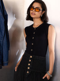 SASSAFRAS Kniited Round Neck Button Down Vest Top