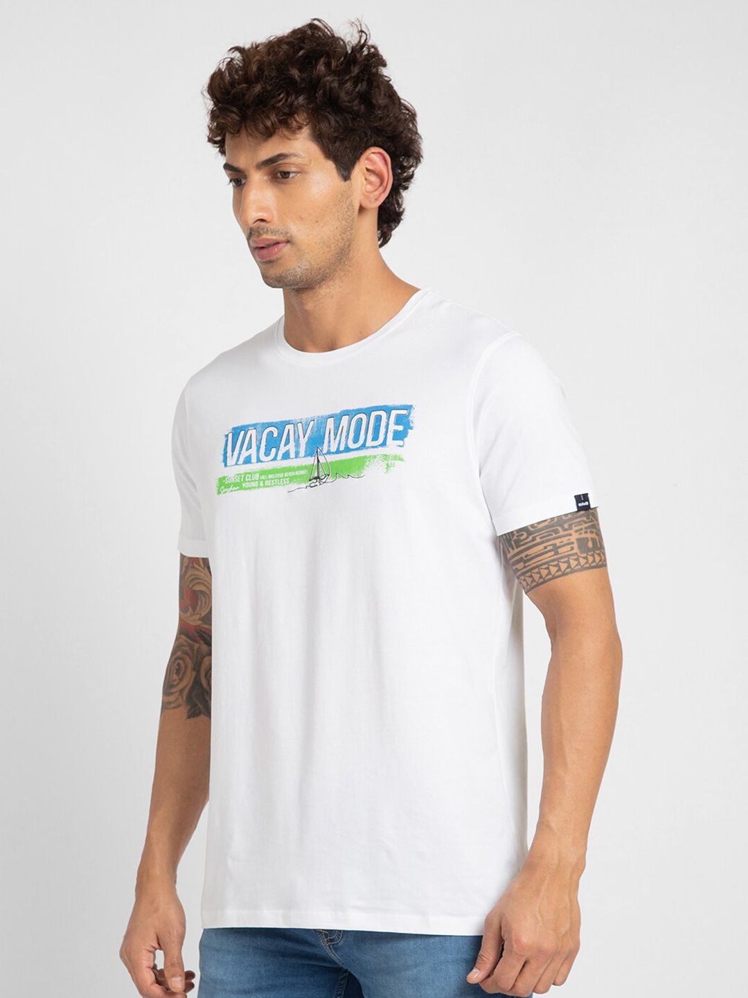 Spykar Men Typography Dicetak T-Shirt Kapas Slim Fit
